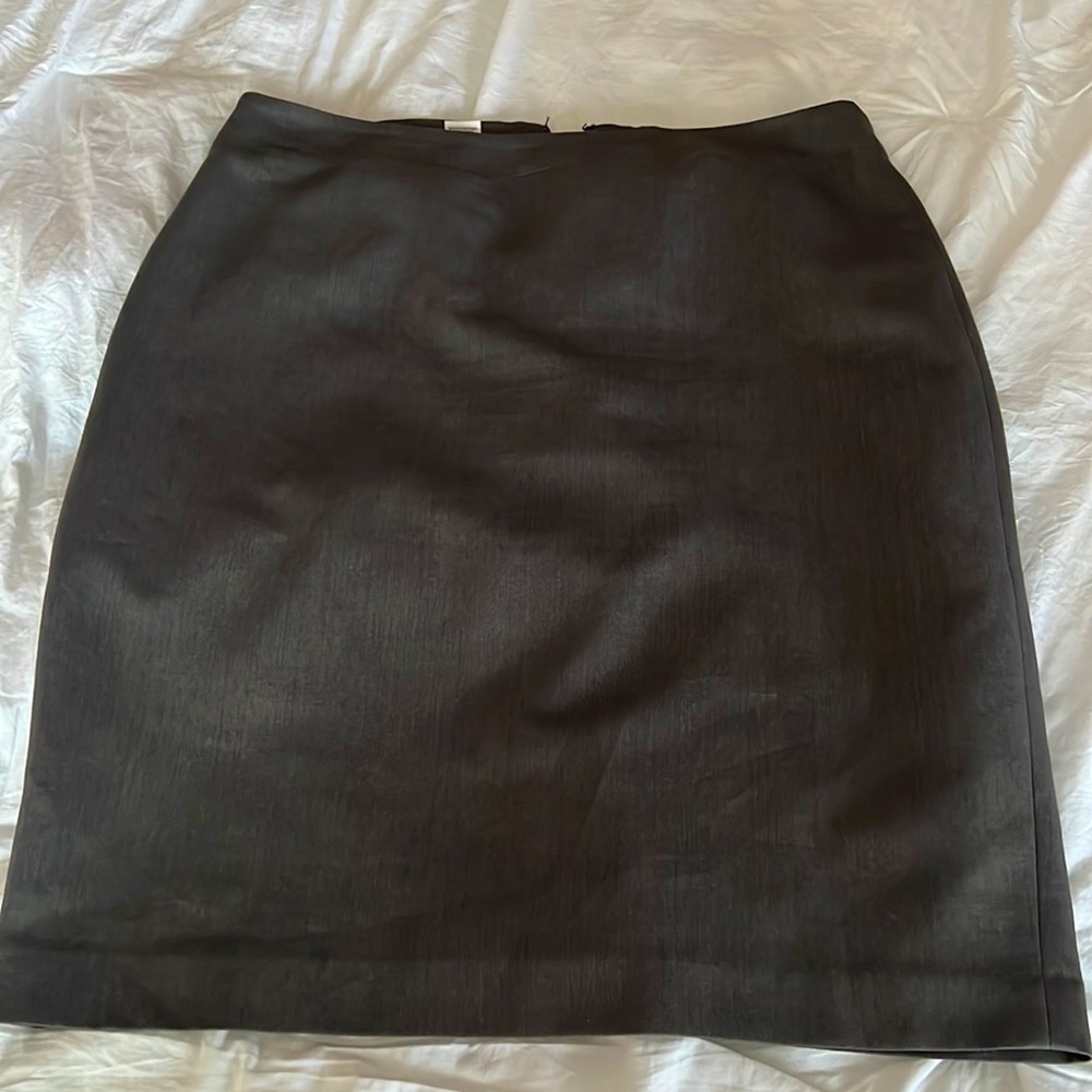 Cute classic pencil skirt